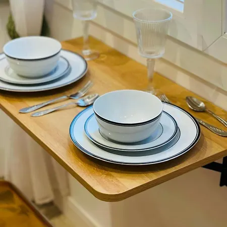 Apartamento Stylish In The Heart Of -central Location & Contemporary Comfort -wi-fi, Air Conditioning Cannes