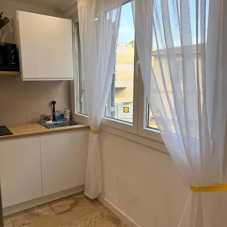 Apartamento Stylish In The Heart Of -central Location & Contemporary Comfort -wi-fi, Air Conditioning Cannes